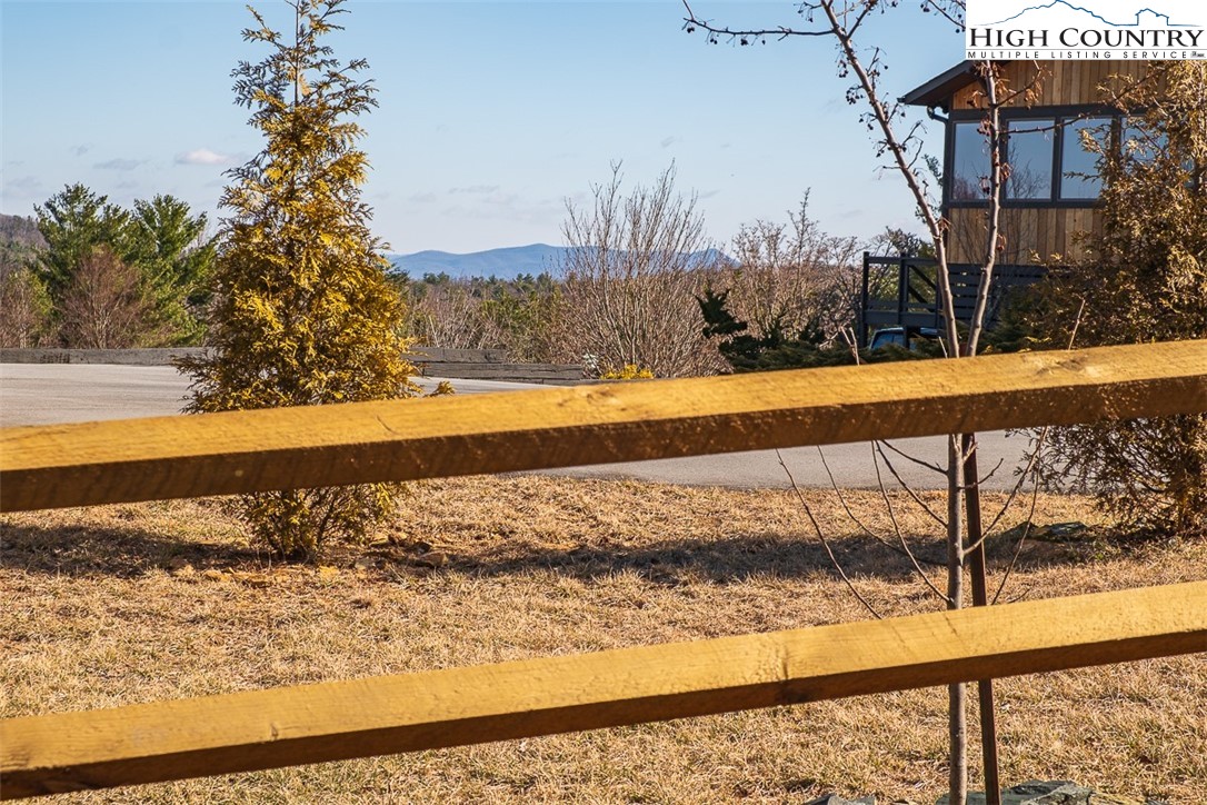 186 Woodcrest Road Glade Valley, NC 28627 - Photo 3 of 50 a view of ocean from a balcony