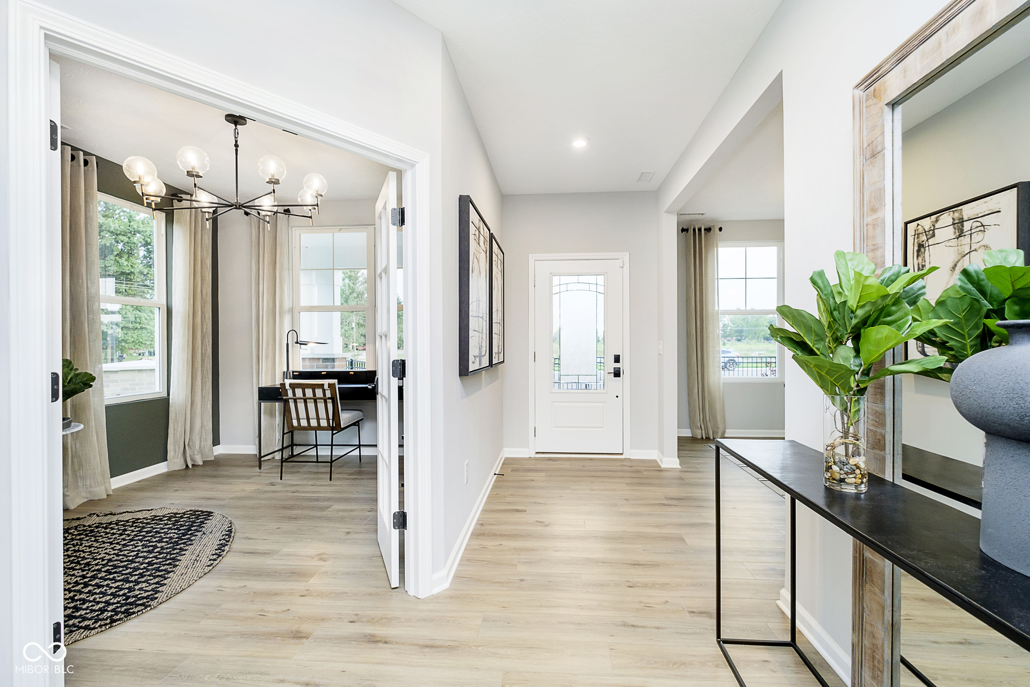 906 Rivendell Drive Avon, IN 46123 - Photo 2 of 32