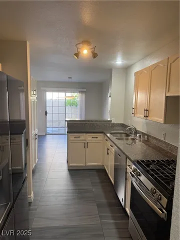 $2,100 | 2606 Autumn Blaze Avenue, Henderson, NV 89074