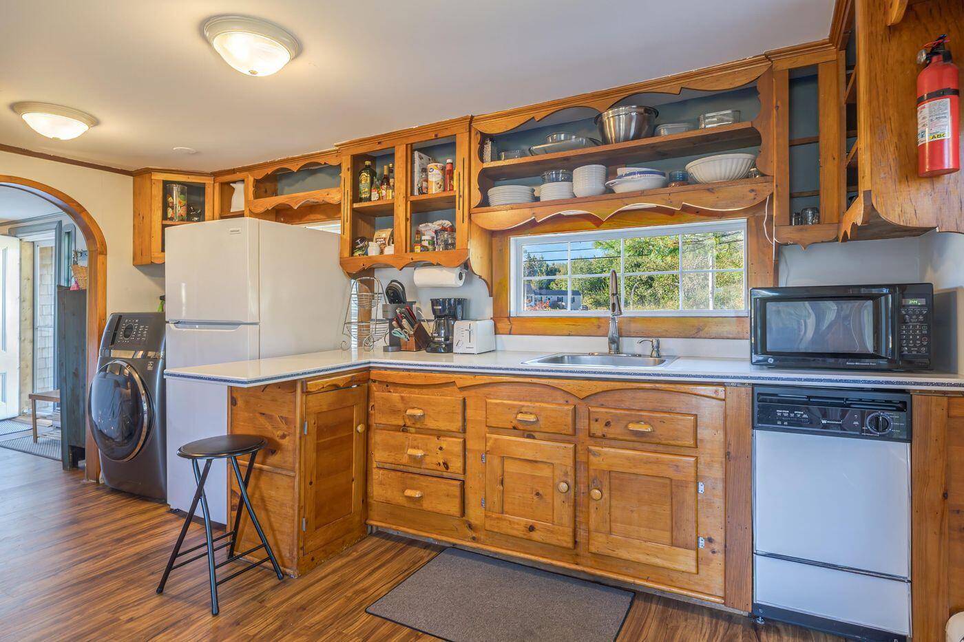 146 Tremont Road Bass Harbor, ME 04653 - Photo 12 of 30