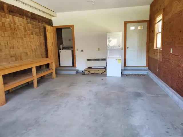 $1,300 | 590 Fitzwilliam Road, Unit 1, Jaffrey, NH 03452