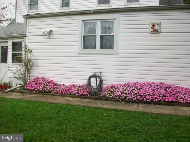 3107 Byberry Road Philadelphia, PA 19154 - Photo 4 of 22 Exterior Back