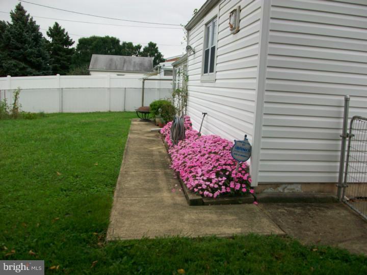 3107 Byberry Road Philadelphia, PA 19154 - Photo 6 of 22 Exterior Back