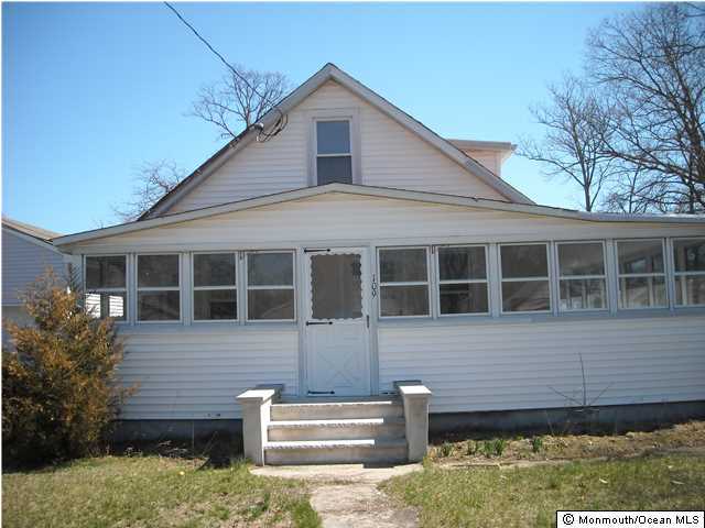 109 George Road Toms River, NJ 08753 - Photo 1 of 10 Primary Photo