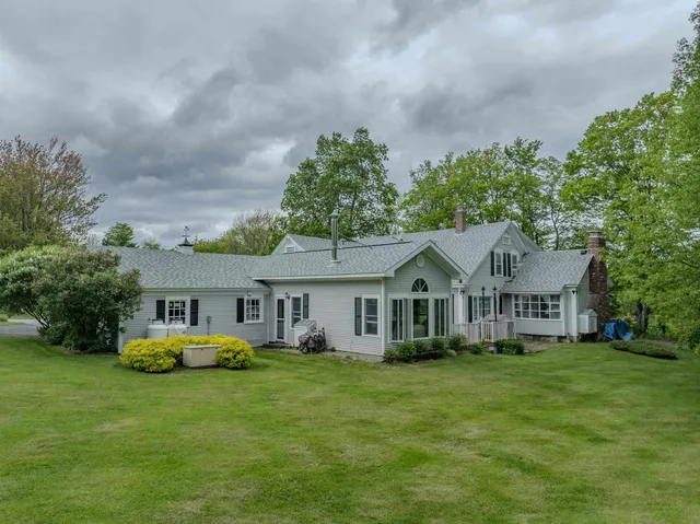 $894,000 | 333 Sunset Hill Road, Sugar Hill, NH 03586