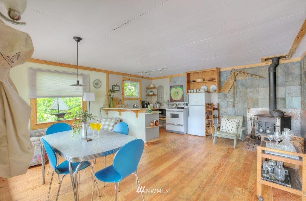 1070 East Benson Lake Road Grapeview, WA 98546 - Photo 10 of 15 Gallery Image 10