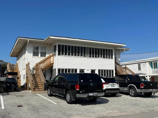 $1,300 | 203 56th Avenue North, Unit B, North Myrtle Beach, SC 29582