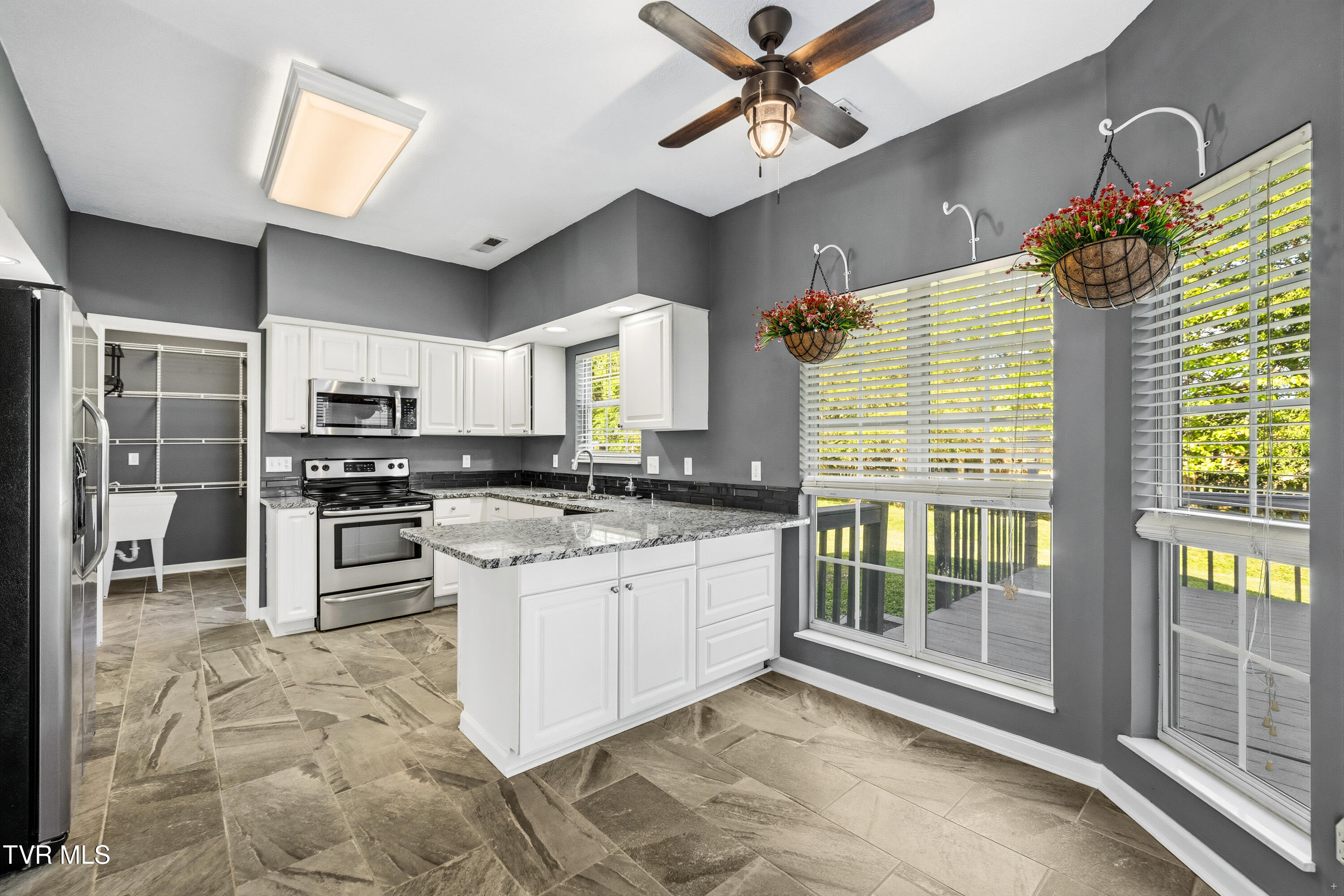 7019 Cherry Grove Road Knoxville, TN 37931 - Photo 6 of 31 Positive Perceptions-6