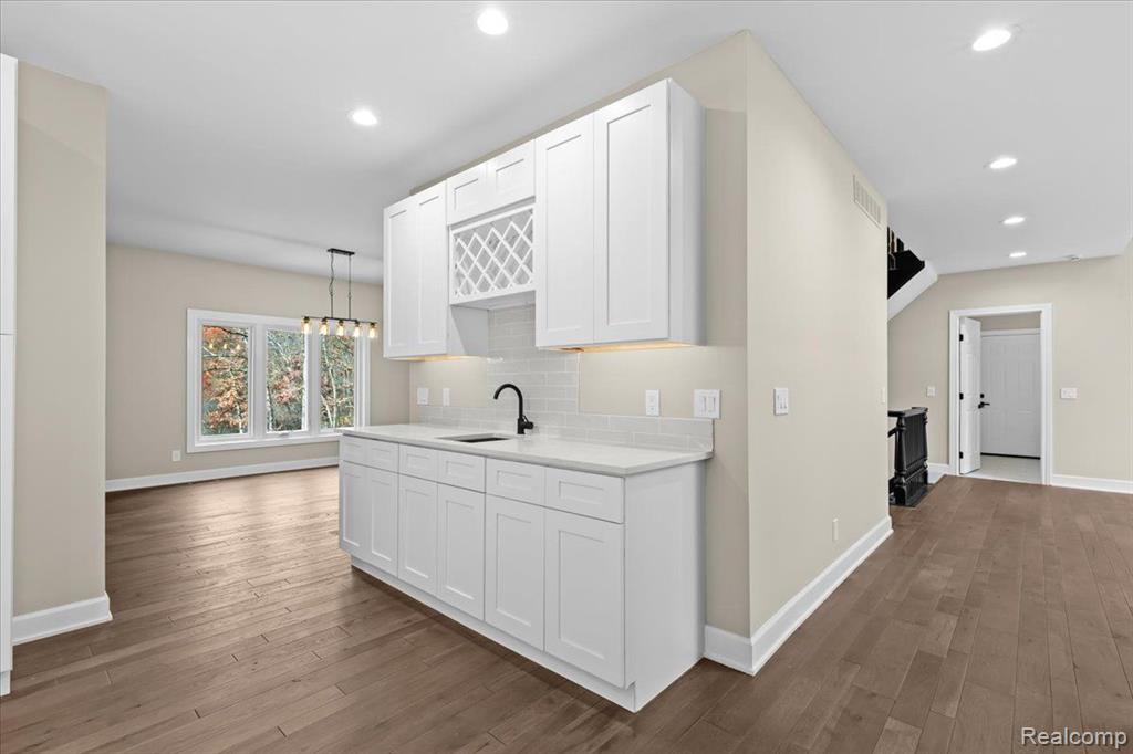 19297 Hickory Ridge Road Fenton, MI 48430 - Photo 9 of 52 Gallery Image 9