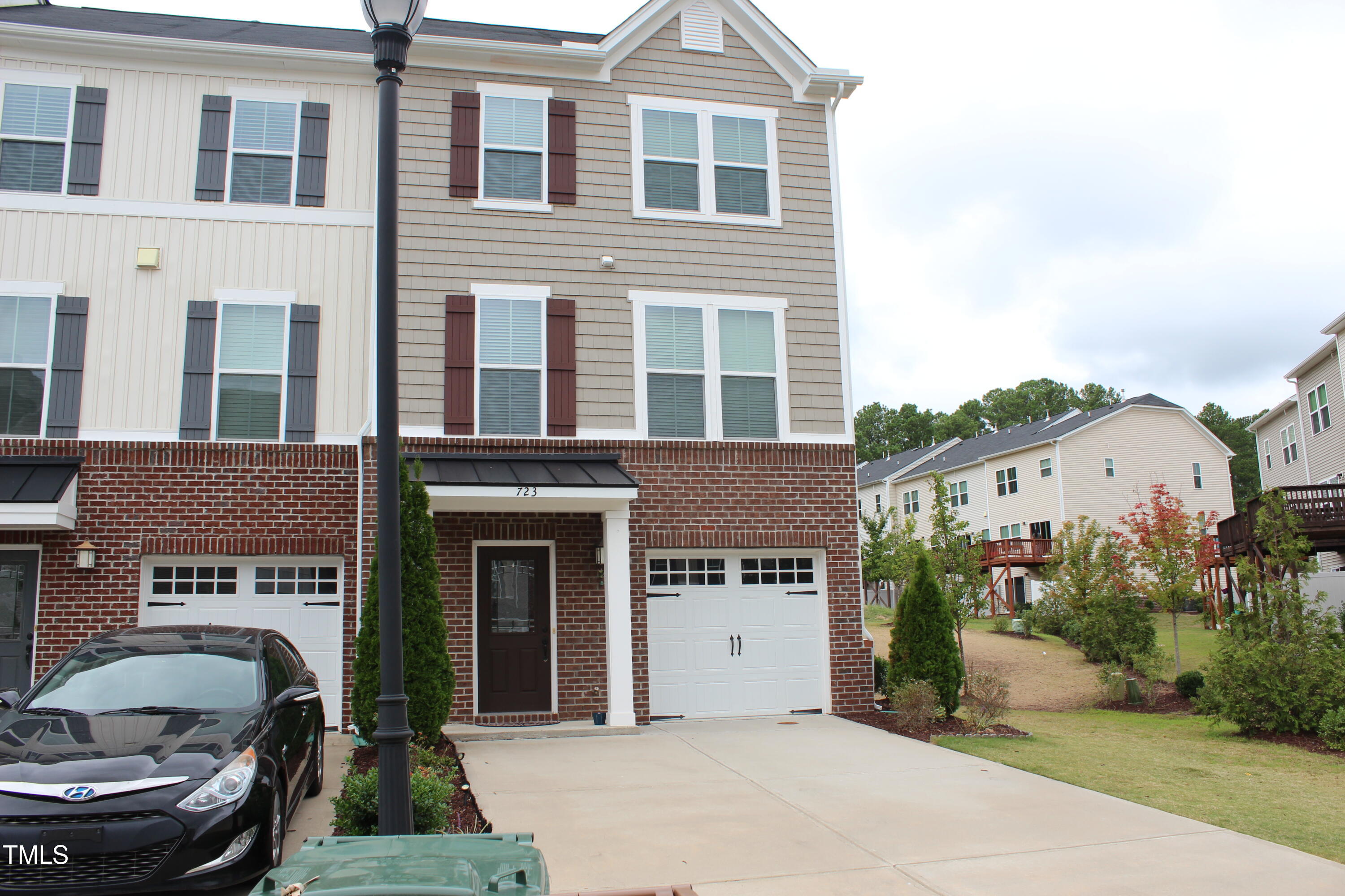 723 Suffield Way Cary, NC 27519 - Photo 1 of 17 IMG_2914