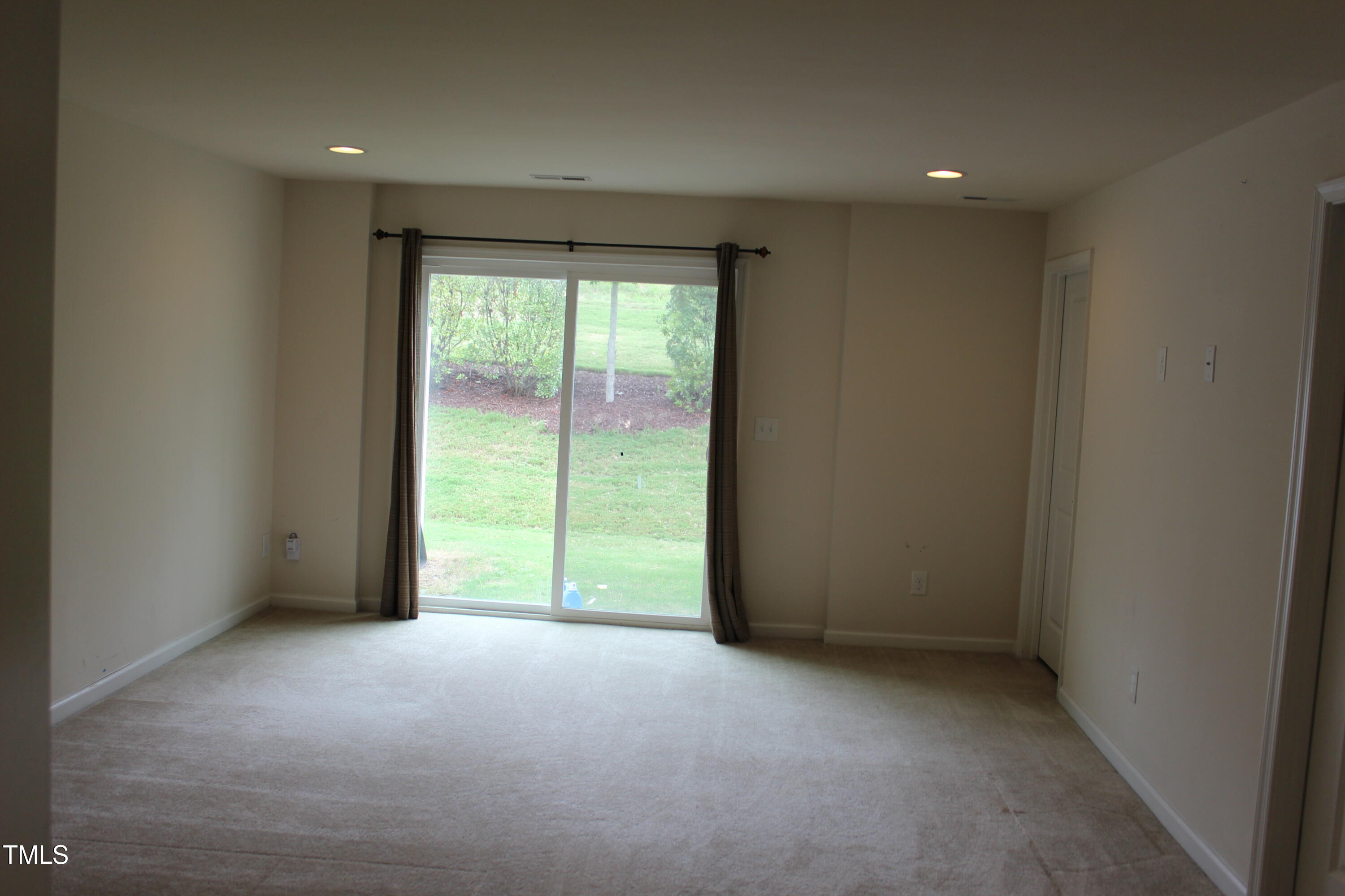 723 Suffield Way Cary, NC 27519 - Photo 5 of 17 IMG_2921