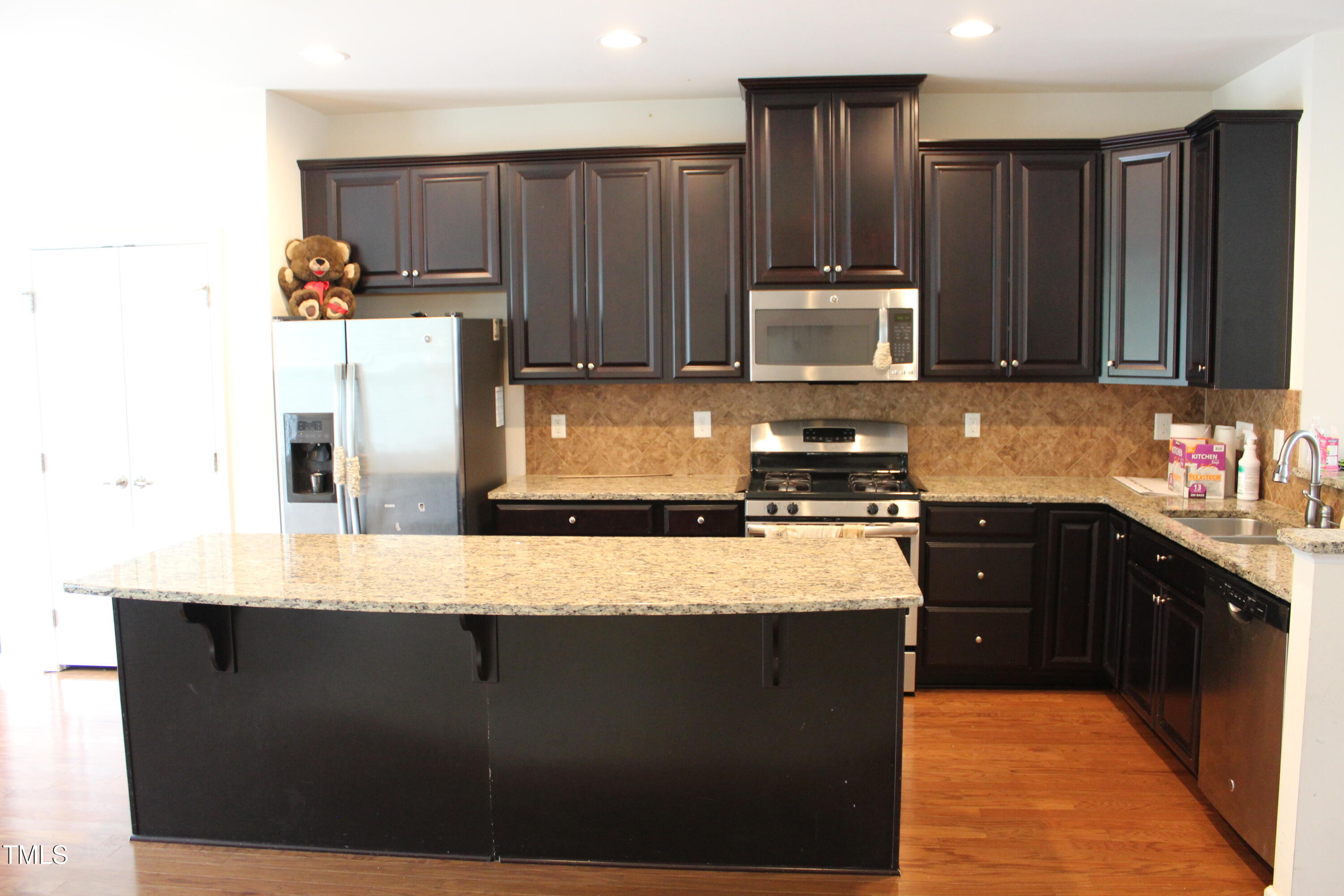 723 Suffield Way Cary, NC 27519 - Photo 8 of 17 IMG_2925