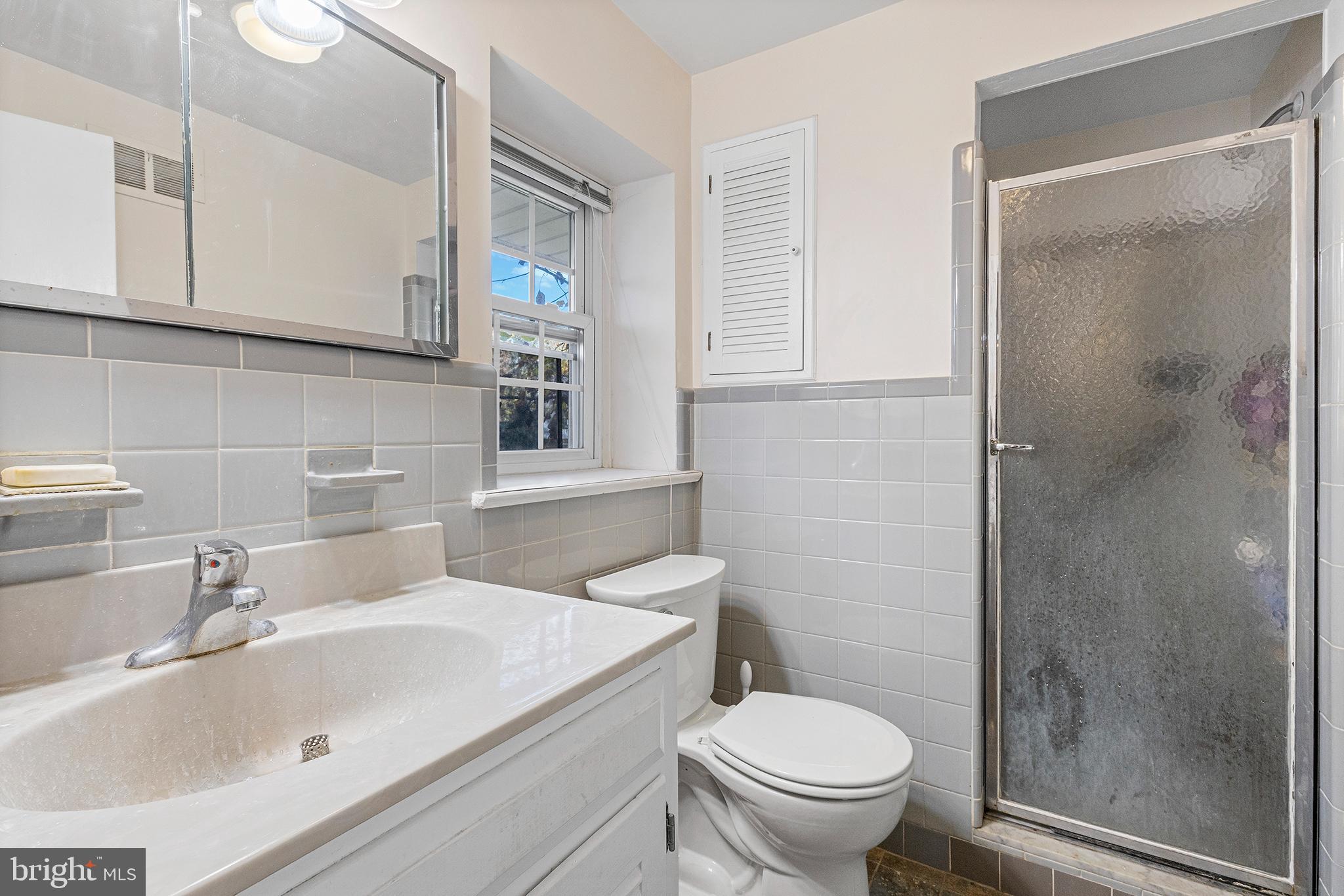 361 Red Fox Road Wayne, PA 19087 - Photo 7 of 19 master bathroom
