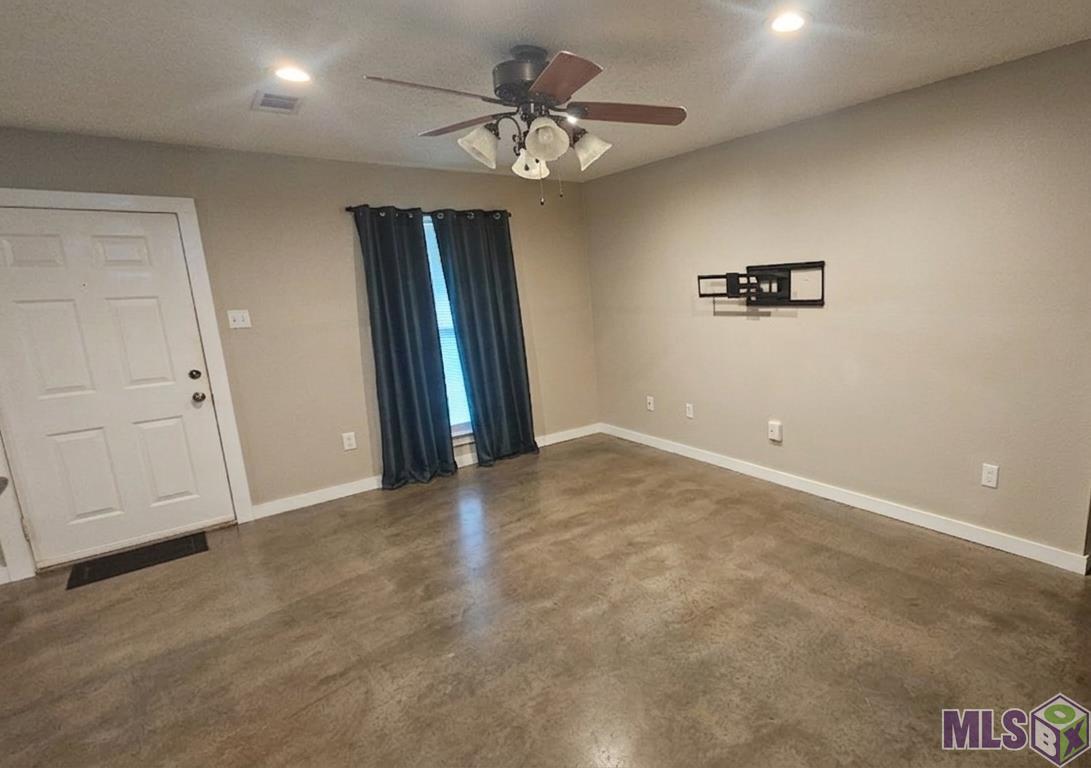 8708 Montclair Street Denham Springs, LA 70726 - Photo 4 of 11