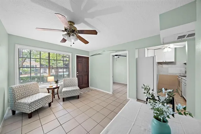 $1,250 | 3224 Timmons Lane, Unit 135, Houston, TX 77027
