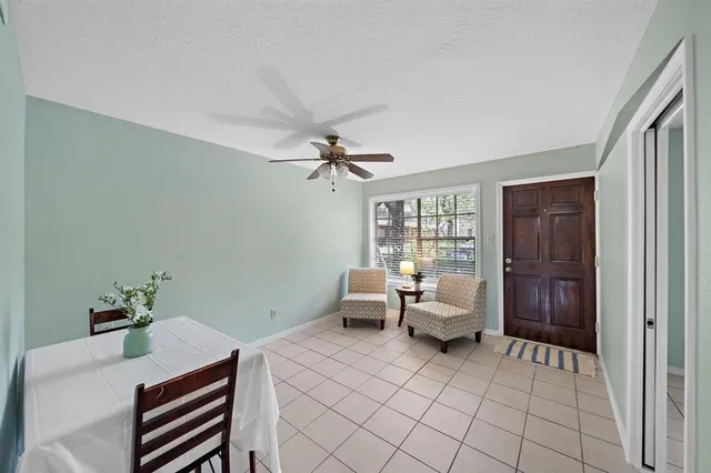 $1,250 | 3224 Timmons Lane, Unit 135, Houston, TX 77027