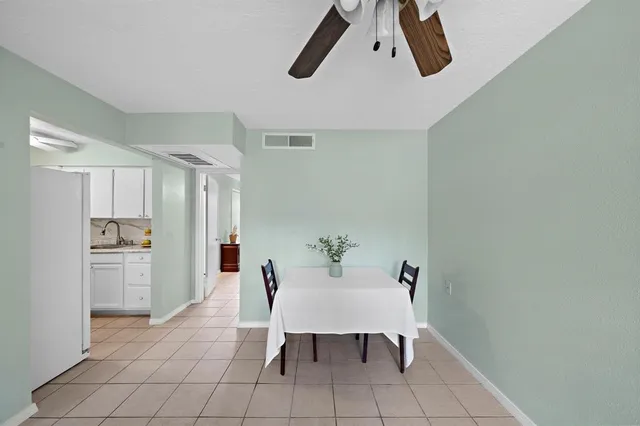 $1,250 | 3224 Timmons Lane, Unit 135, Houston, TX 77027