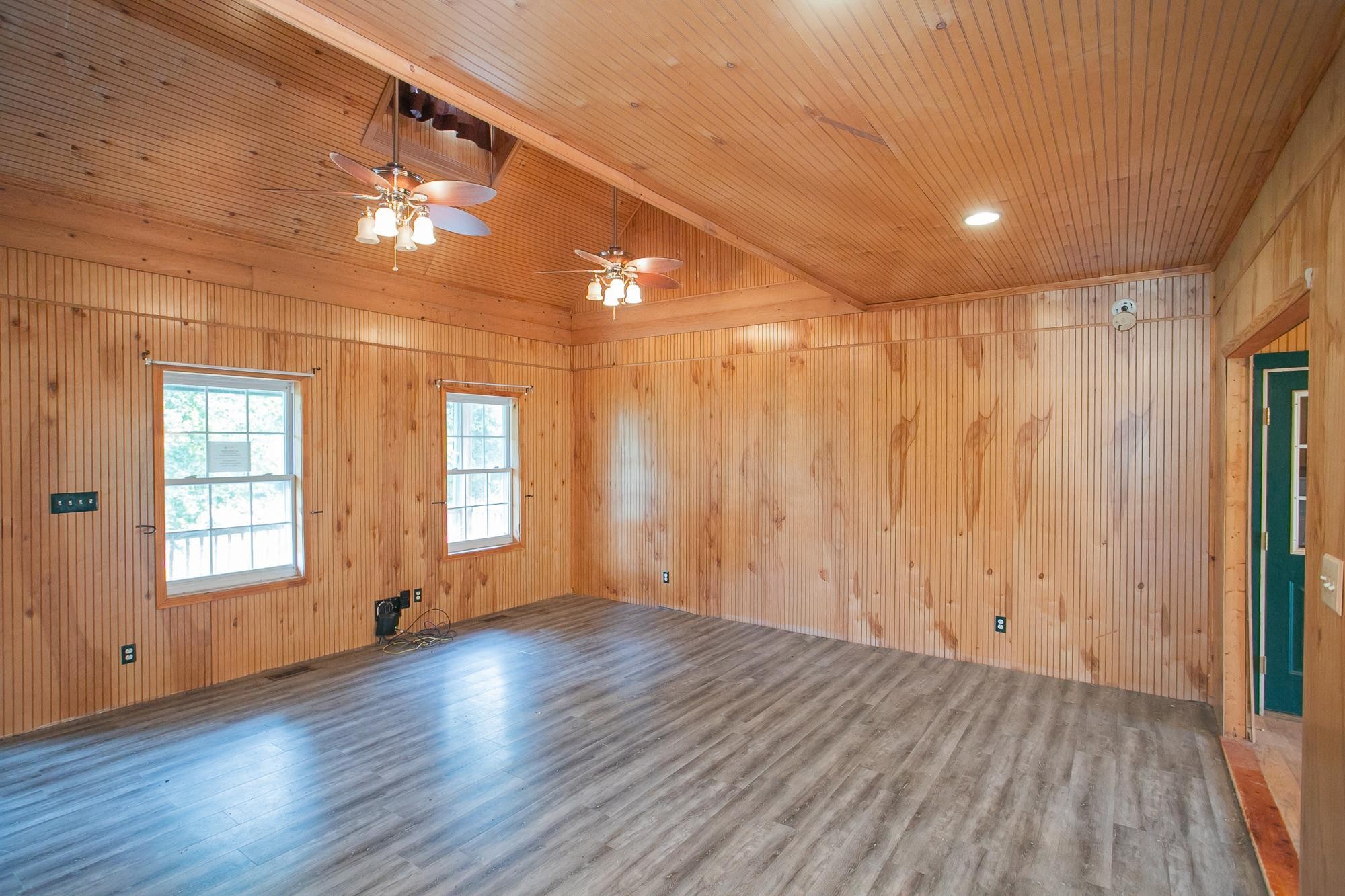2230 West Mt Vernon Road Bethpage, TN 37022 - Photo 9 of 54 Gallery Image 9