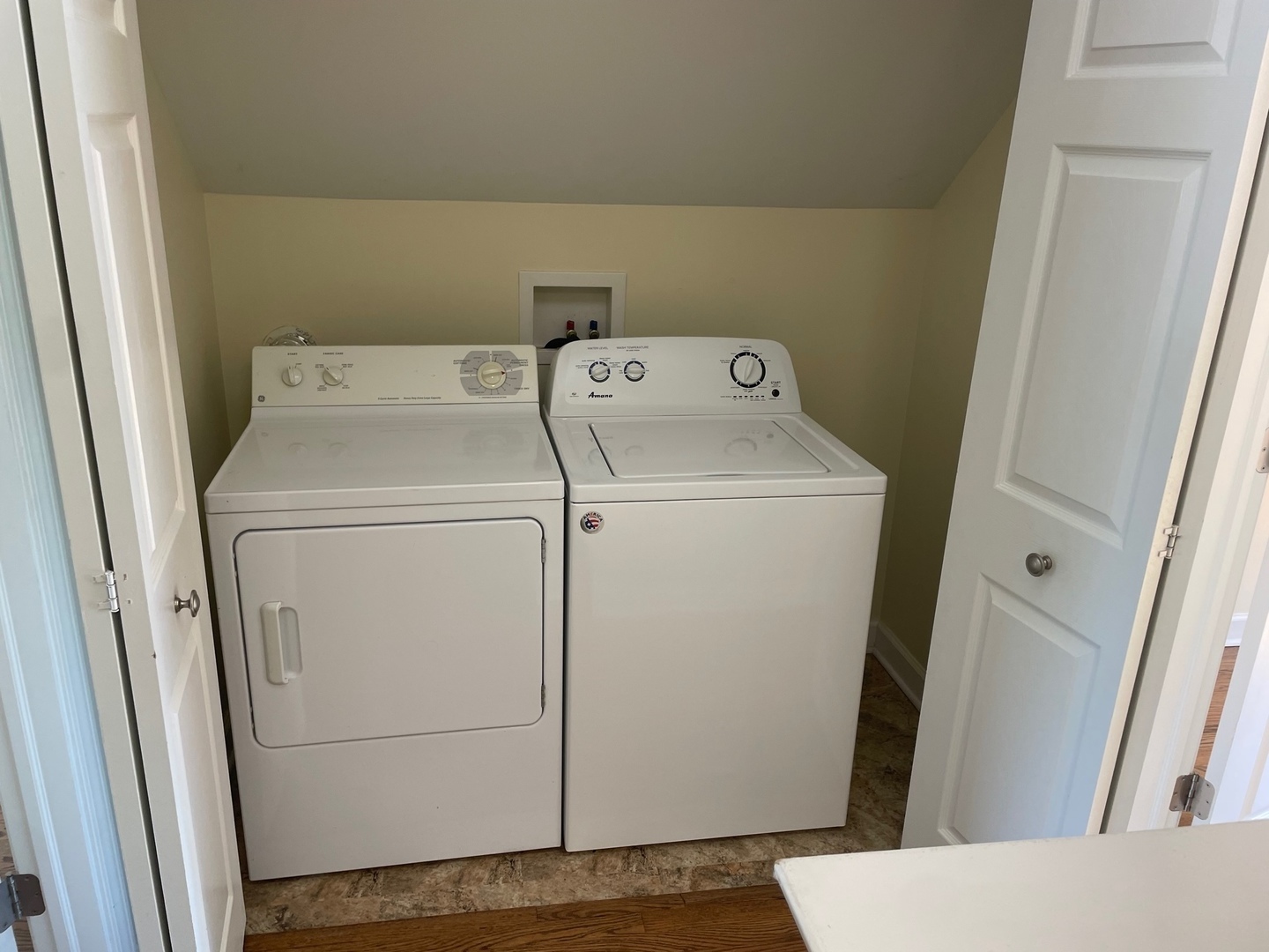 28561 West High Road Ingleside, IL 60041 - Photo 18 of 19 a utility room with dryer and washer