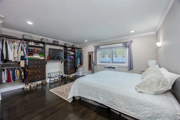 $3,100 | 40 West 4th Street, Unit 7, Patchogue, NY 11772