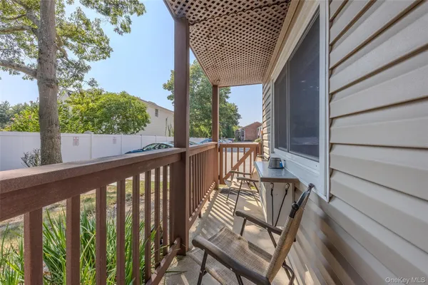 $3,100 | 40 West 4th Street, Unit 7, Patchogue, NY 11772