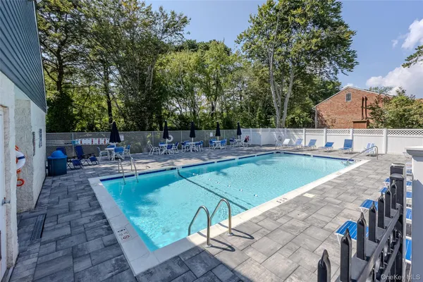 $3,100 | 40 West 4th Street, Unit 7, Patchogue, NY 11772