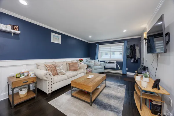 $3,100 | 40 West 4th Street, Unit 7, Patchogue, NY 11772