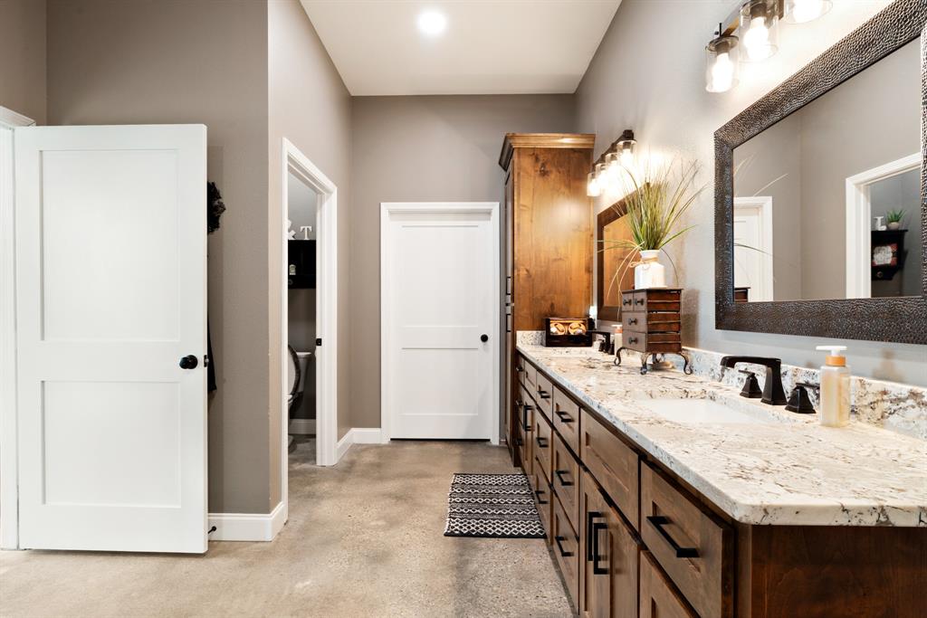 815 County Road Paris, TX 75462 - Photo 12 of 24