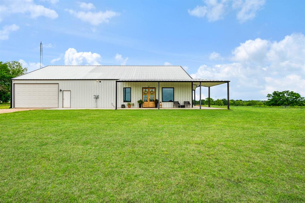 815 County Road Paris, TX 75462 - Photo 2 of 24