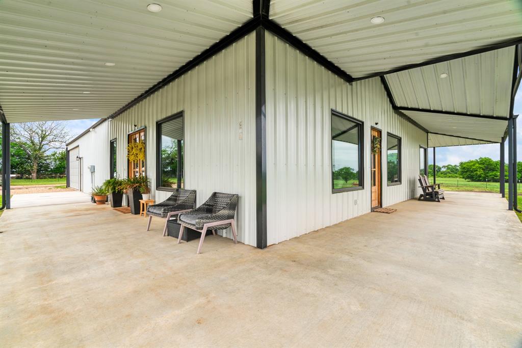 815 County Road Paris, TX 75462 - Photo 3 of 24