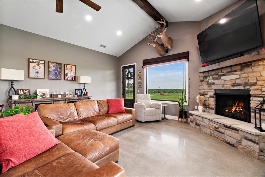 815 County Road Paris, TX 75462 - Photo 6 of 24