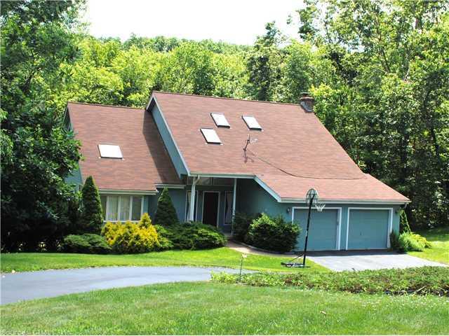 29 Stonegate Farmington, CT 06085 - Photo 1 of 1 Exterior Front.