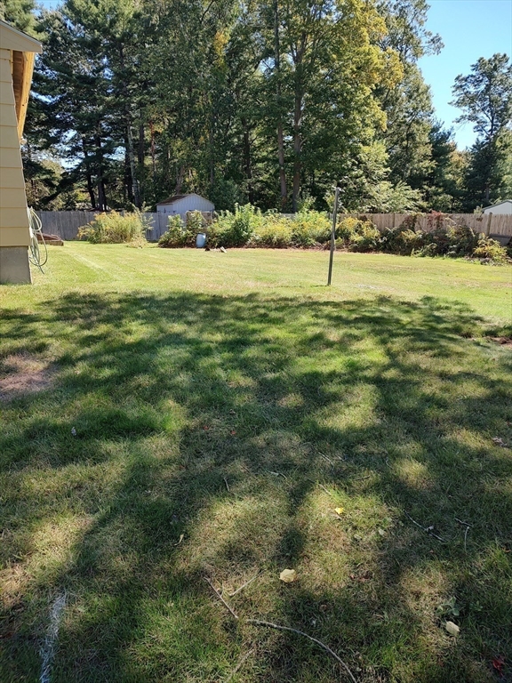 5 New Carver Street Raynham, MA 02767 - Photo 7 of 28