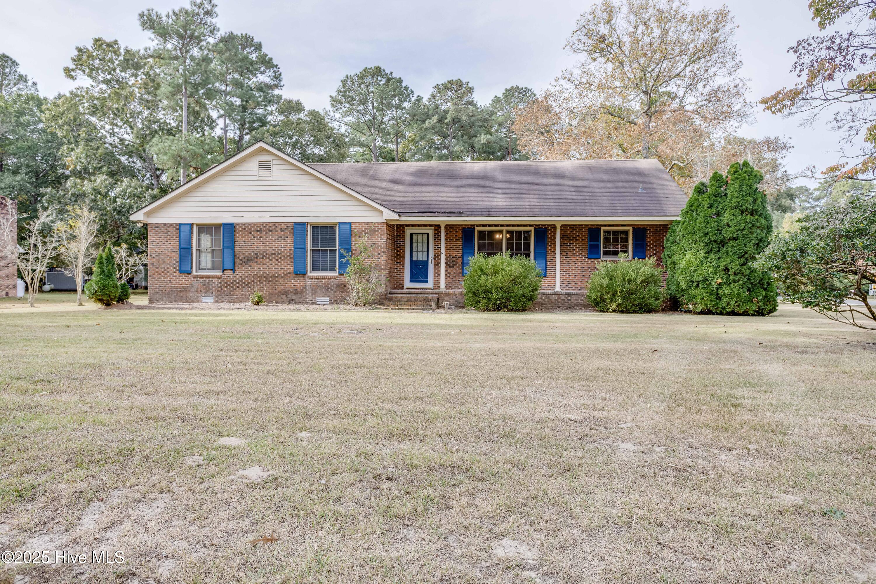 101 Sweetbriar Road Washington, NC 27889 - Photo 1 of 37 House Front