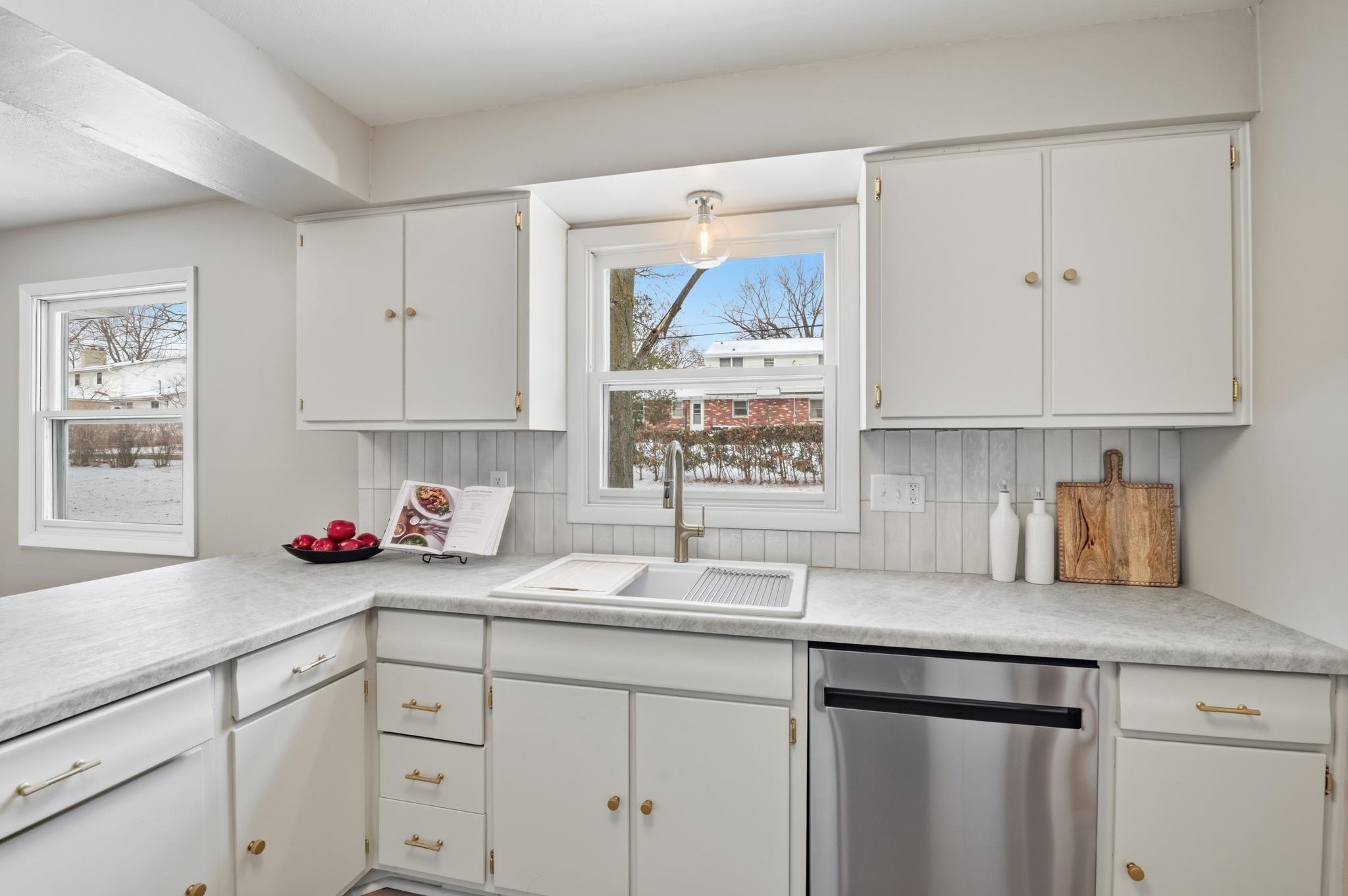 3136 Libal Street Green Bay, WI 54301 - Photo 12 of 34