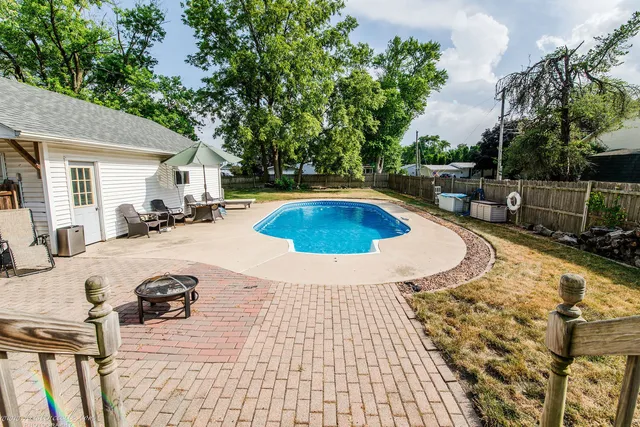 $250,000 | 404 East South Street, Peotone, IL 60468