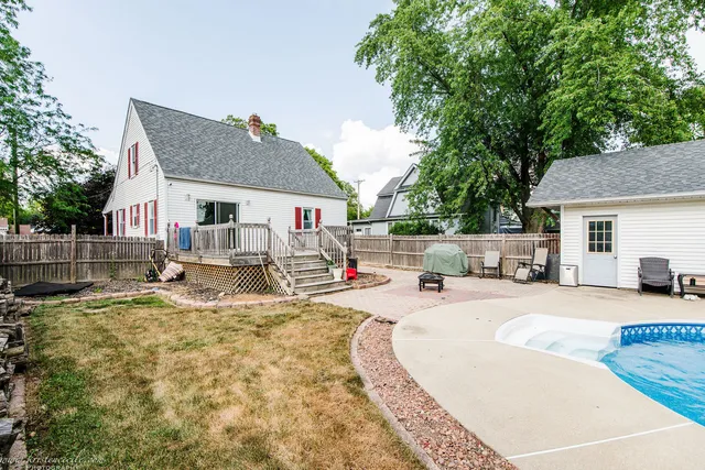 $250,000 | 404 East South Street, Peotone, IL 60468