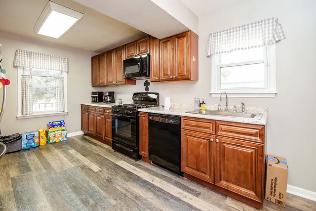 $250,000 | 404 East South Street, Peotone, IL 60468