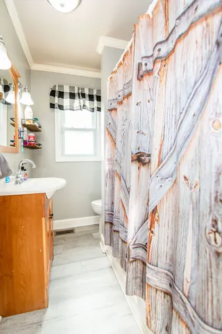 $250,000 | 404 East South Street, Peotone, IL 60468