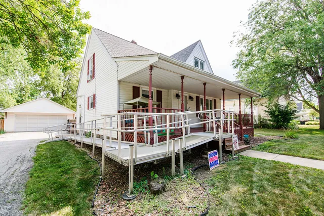 $250,000 | 404 East South Street, Peotone, IL 60468