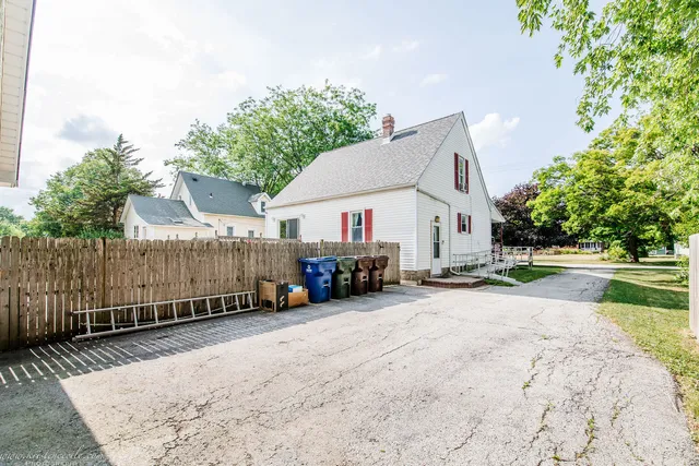 $250,000 | 404 East South Street, Peotone, IL 60468