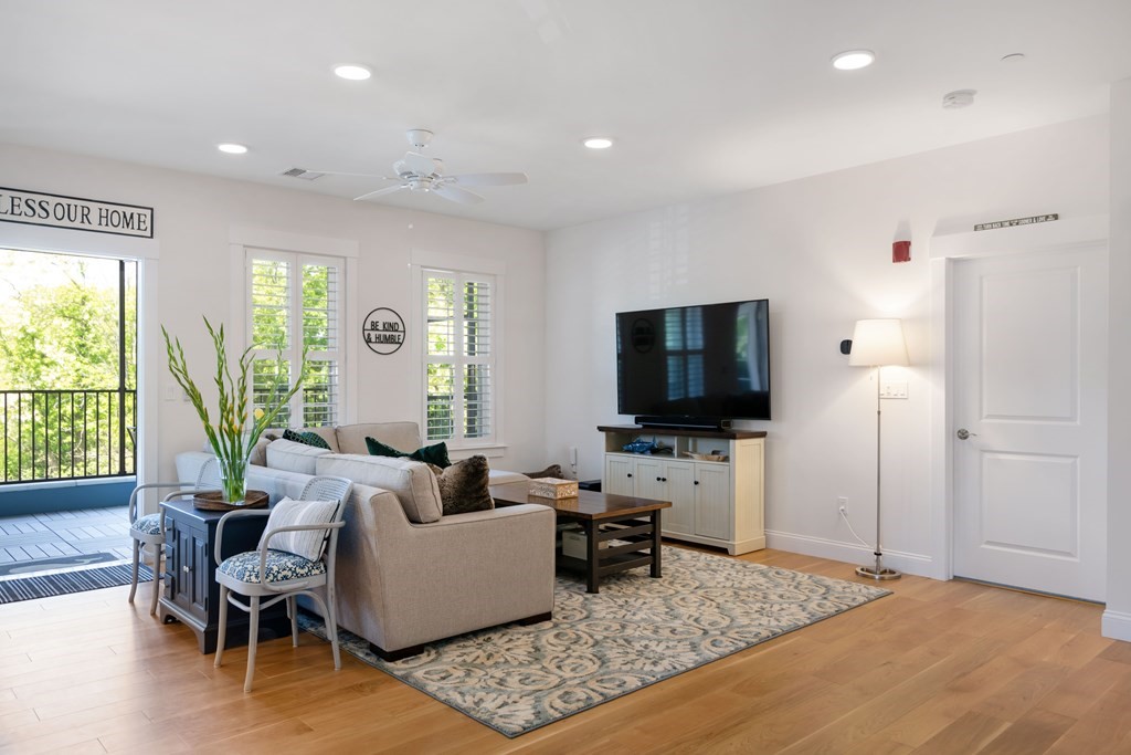 1 Revolution Way, Unit 102 Canton, MA 02021 - Photo 4 of 21