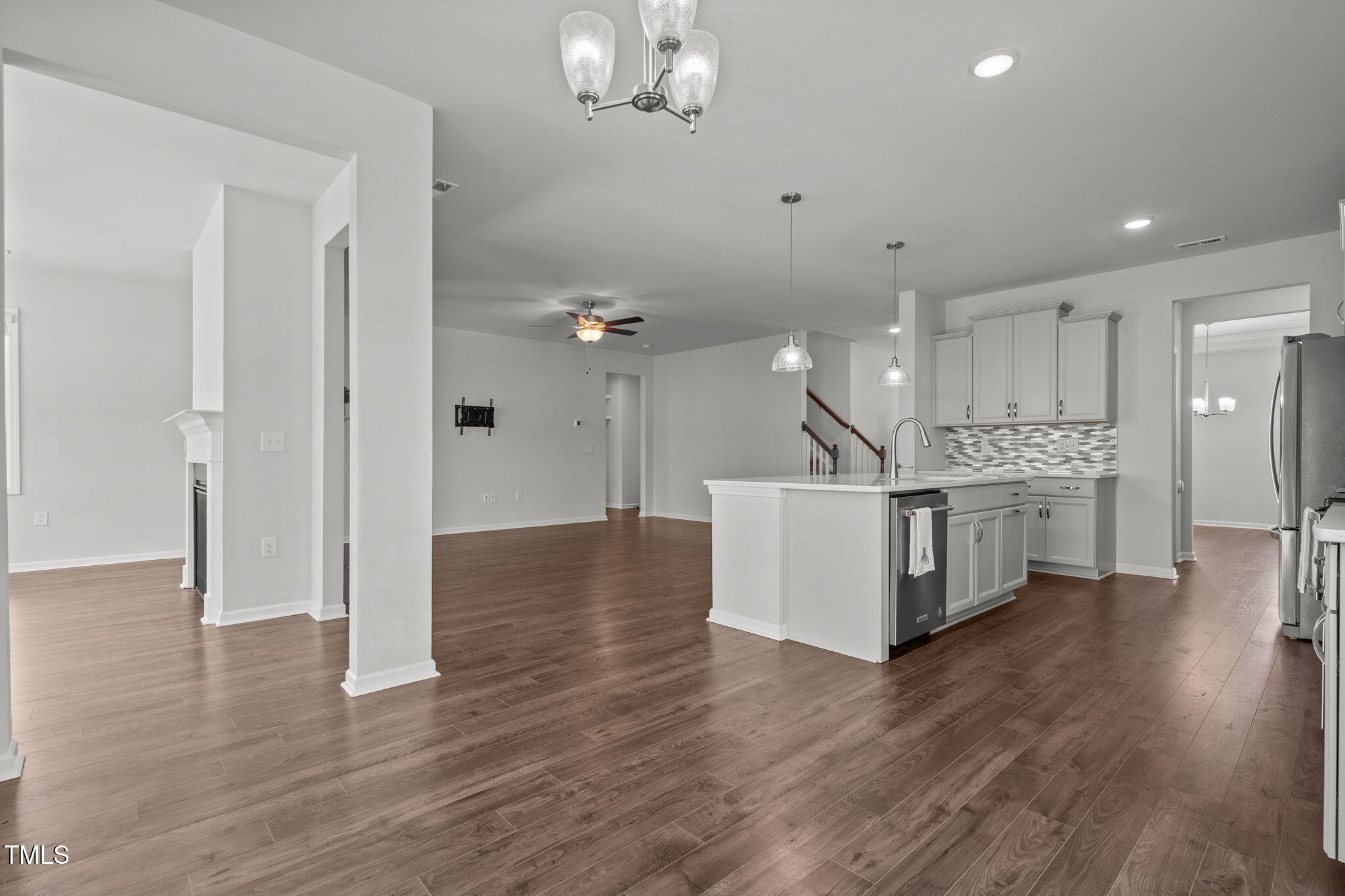 131 Sandy Springs Road Aberdeen, NC 28315 - Photo 19 of 61 Breakfast Nook (b)_Family_OpenConcept