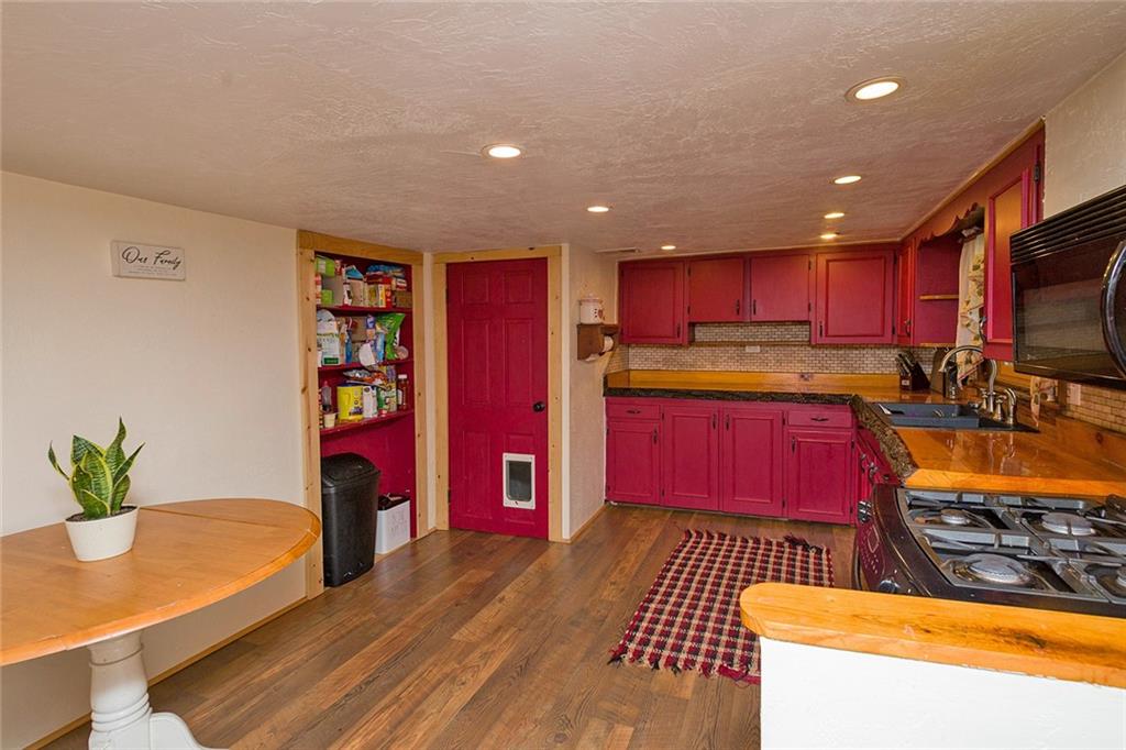 121 Stanton Road Champion, PA 15622 - Photo 8 of 18 Even enough room to Eat In!