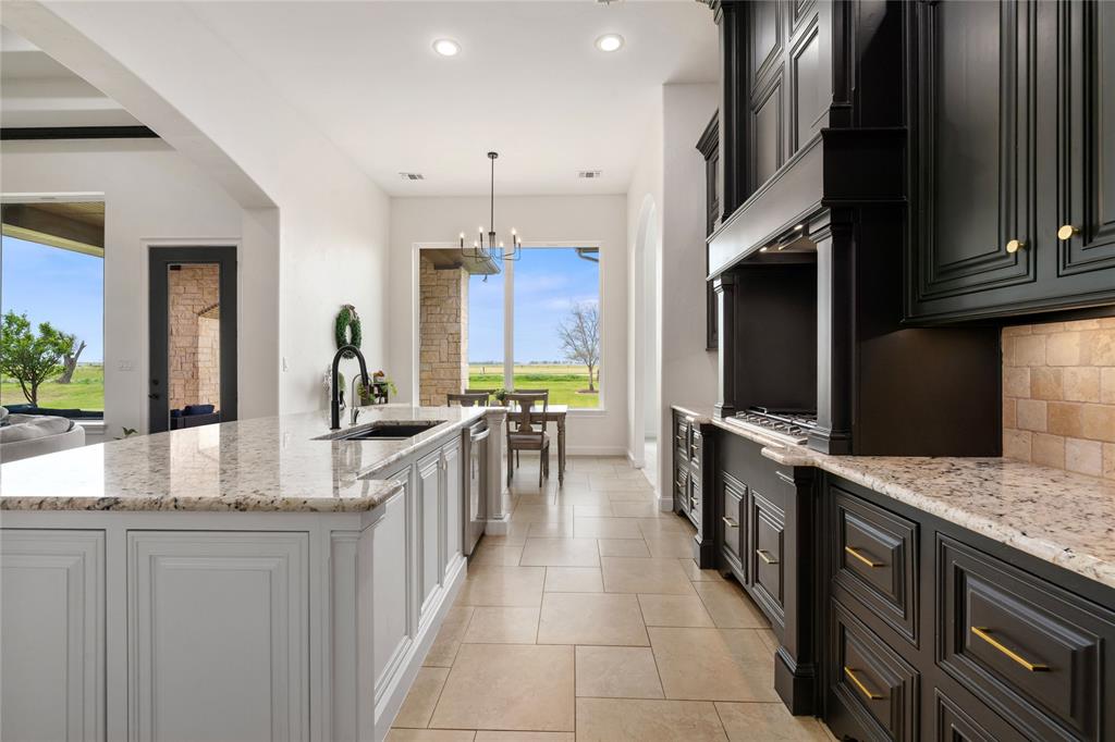 2023 Twin Creeks Circle Pilot Point, TX 76258 - Photo 15 of 40