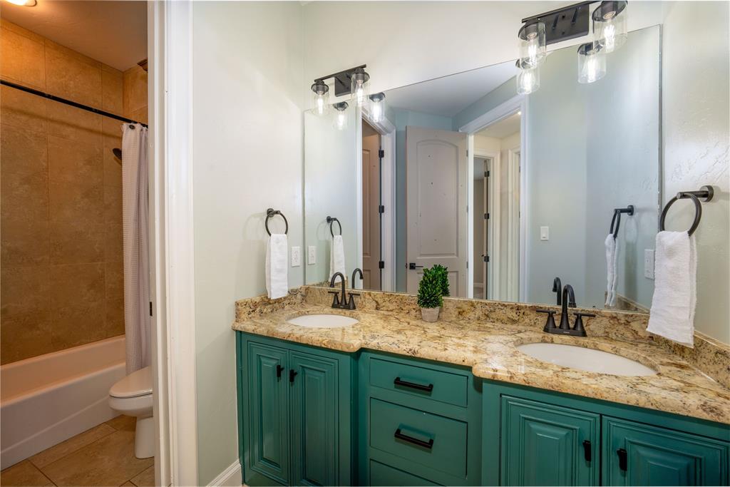 2023 Twin Creeks Circle Pilot Point, TX 76258 - Photo 28 of 40