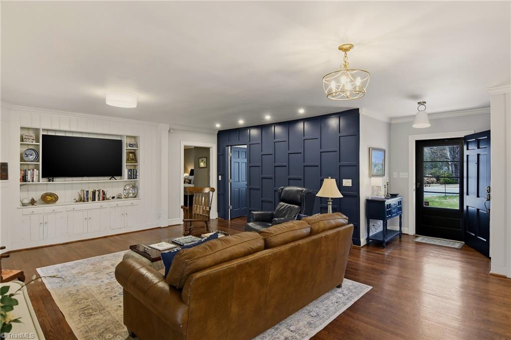 849 Chester Road Winston-Salem, NC 27104 - Photo 4 of 34 Gallery Image 4