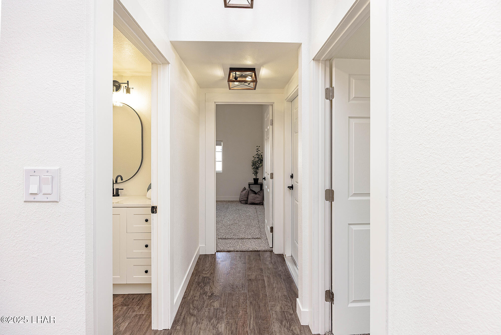 2789 Naco Road Golden Valley, AZ 86413 - Photo 19 of 44 969A4292-Edit