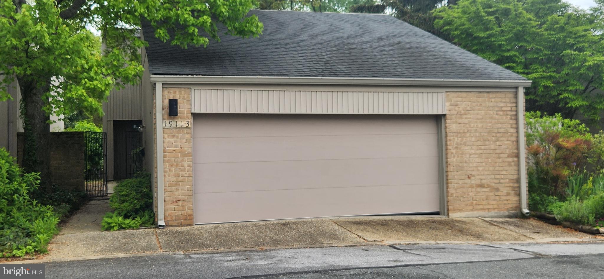 19113 Rhodes Way Montgomery Village, MD 20886 - Photo 1 of 18 19113 Rhodes Way NEEDS FULL REHAB