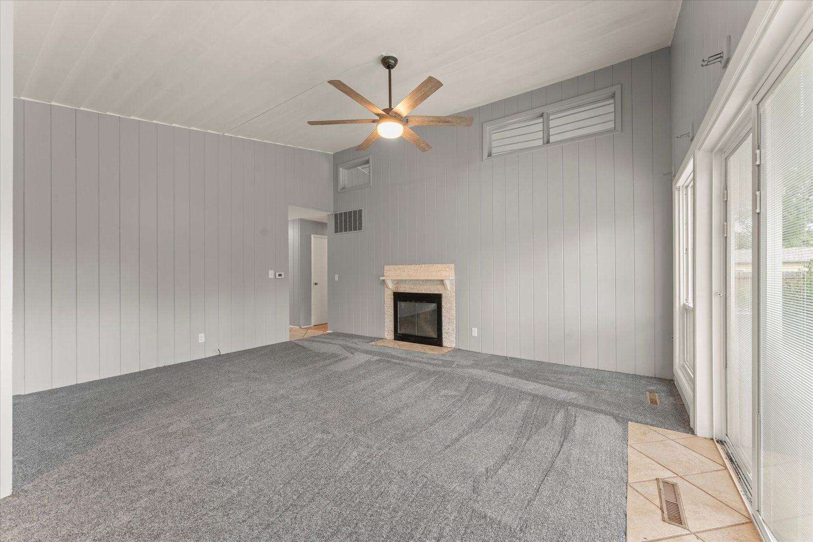 907 South Longview Road Monticello, IL 61856 - Photo 11 of 41 Gallery Image 11